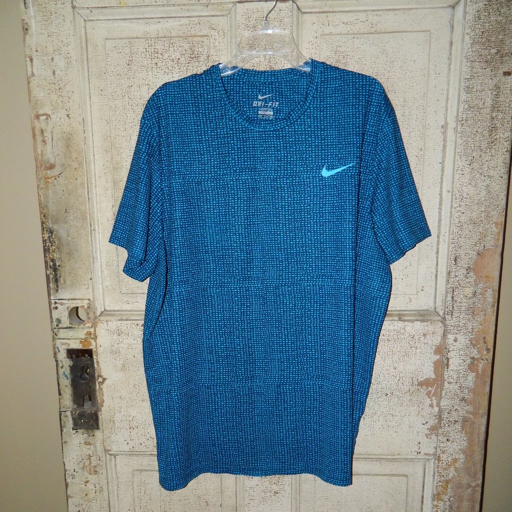 Mens Nike Dri Fit Short Sleeve Shirt Size XXL (E-39)